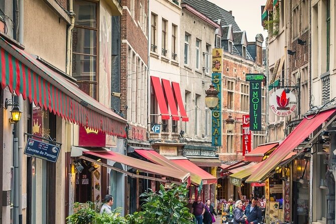 Brussels Food Tour with Full Meal & Drinks by Do Eat Better - Guides, Group Size, and Pacing on a 3.5-Hour Walk