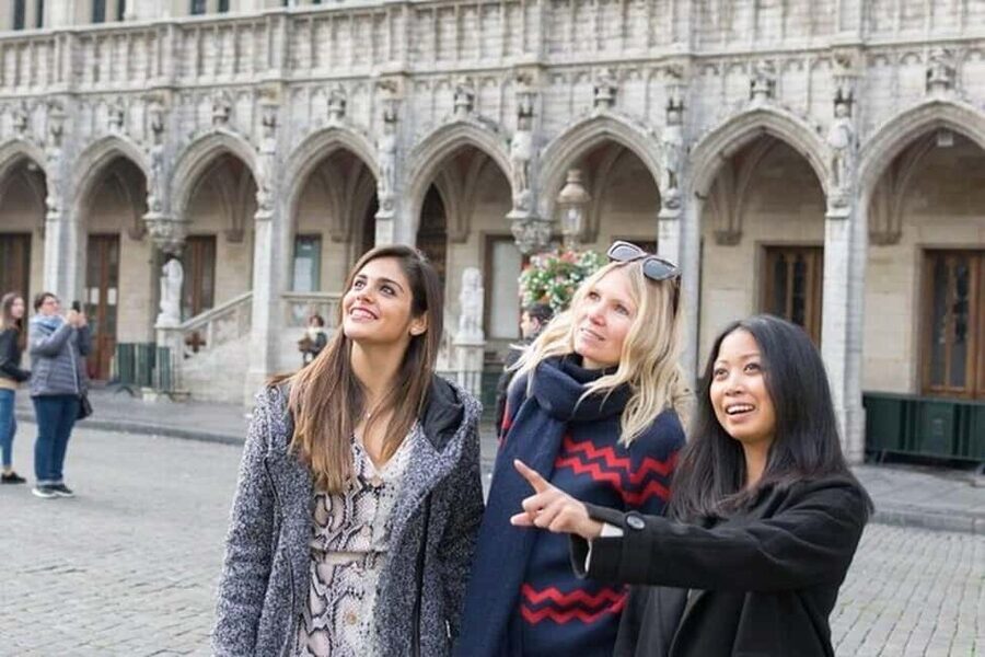 Brussels: Highlights and Hidden Gems Walking Tour - Meeting point at Bd Anspach 93, right by Pizzeria Del Corso