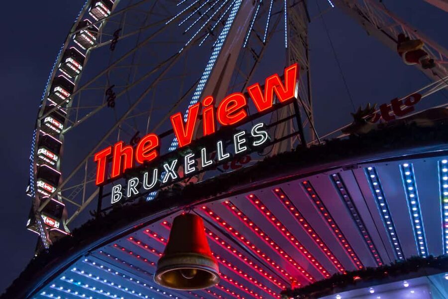 Brussels: Hop-On Hop-Off Bus Tour and Ferris Wheel Combo - Your “must hop off” moments: Grand Place to Atomium
