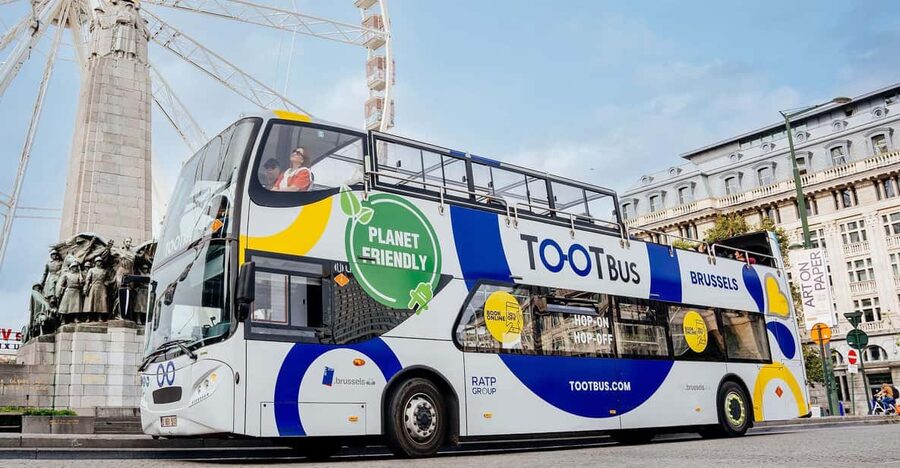 Brussels: Hop-On Hop-Off Bus Tour& Belgian Beer World Museum - 48 hours and 11 red route stops, so you can build your own day