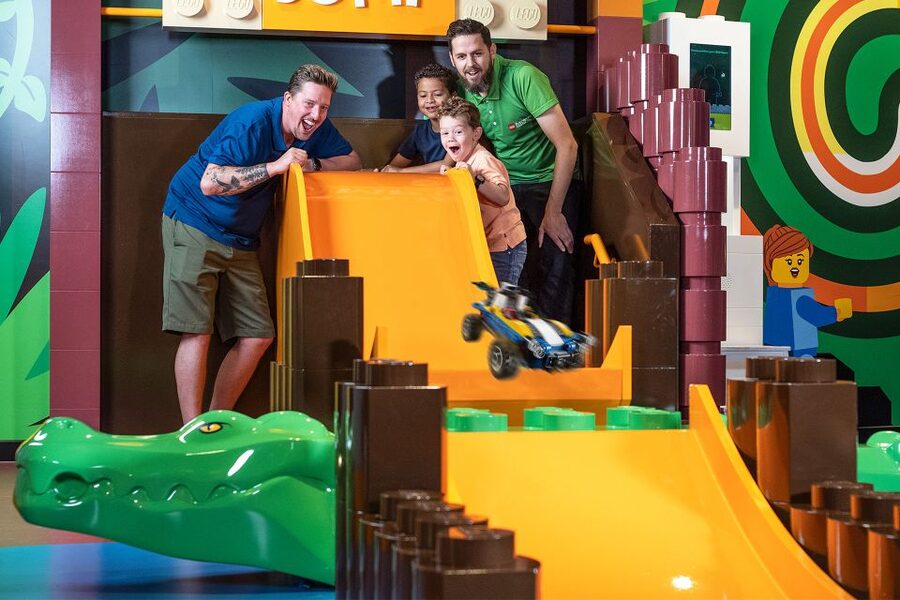 Brussels: LEGO® Discovery Centre Admission Ticket - Master Model Builders workshops: creativity with structure