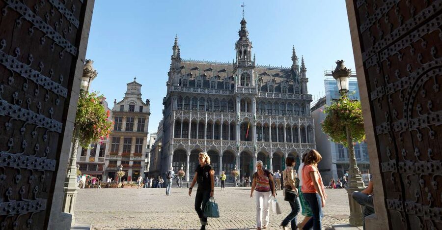 Brussels: Private 3-Hour Sightseeing Walking Tour - Why Brussels center makes more sense with a 3-hour plan