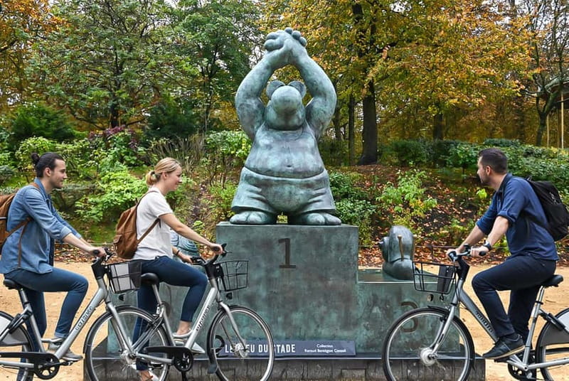 Brussels: Private City Tour on Bike with Drink Stop - Rue Antoine Dansaert: where old style and new design share the same street