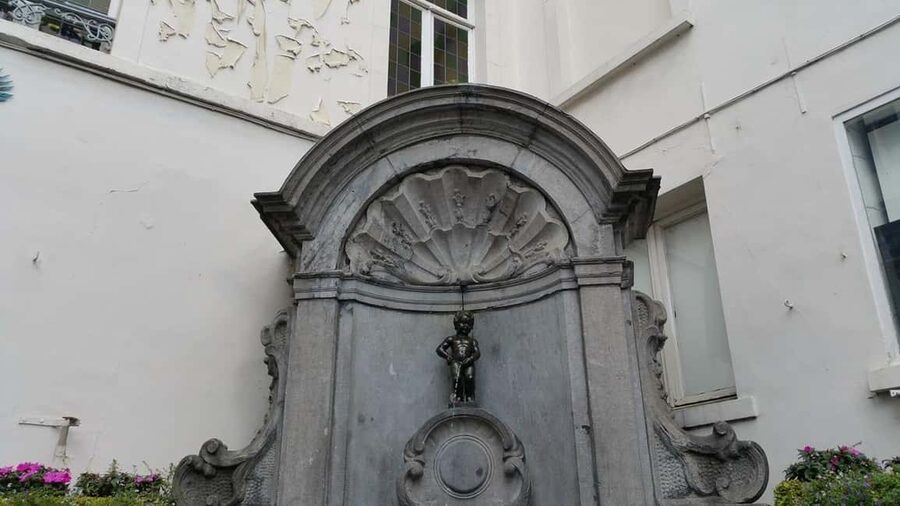 Brussels Private Tour: EU Quarter, Grand Place & More - Cinquantenaire and the EU Quarter: Brussels in Two Speeds