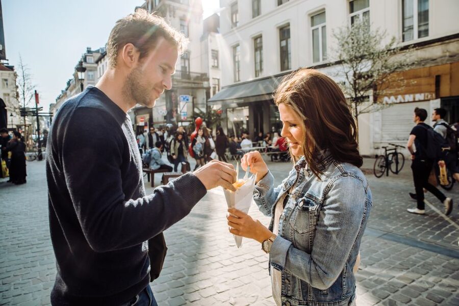 Brussels Private Tour with a Local- Highlights & Hidden Gems - Manneken Pis and the European Quarter, Two Contrasts in One Walk