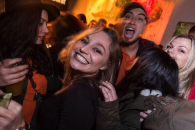 Brussels: Pub Crawl and Nightlife Party Experience