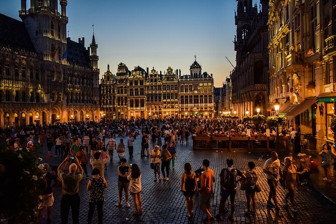 Brussels Pub Crawl Tour - Stop 3, Time-Out Pub: where the crawl keeps its momentum