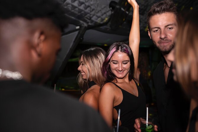 Brussels Pub Crawl Tour - Guides, photos, and meeting people across the night
