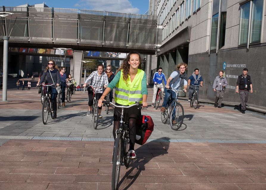 Brussels: Sightseeing Bike Tour - How the Ride Feels: Cobblestones, Hills, and Getting Your Energy Right