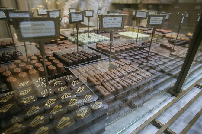 Brussels Small-Group Chocolate Appreciation Tour - The City Parts Between Stops: Small Walk, Big “Where Am I?” Value