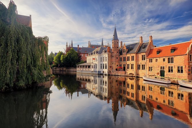 Brussels to Bruges: Private & Personalized Day Trip with a Local - Brussels to Bruges by train, with a plan that starts right