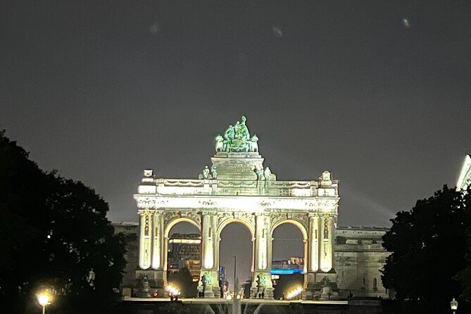 Brussels Tootbus before night sightseeing tour - Mont des Arts: the green connection between Royal Quarter and old center