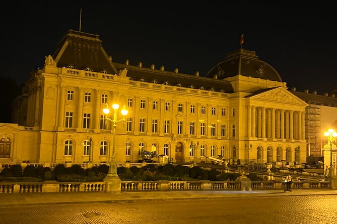 Brussels Tootbus before night sightseeing tour - Audio guide and app use: how to get the best version of the tour