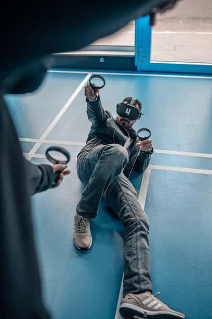 Brussels: Virtual Reality gaming, Arena - Choosing your mission: co-op, escape, or head-to-head