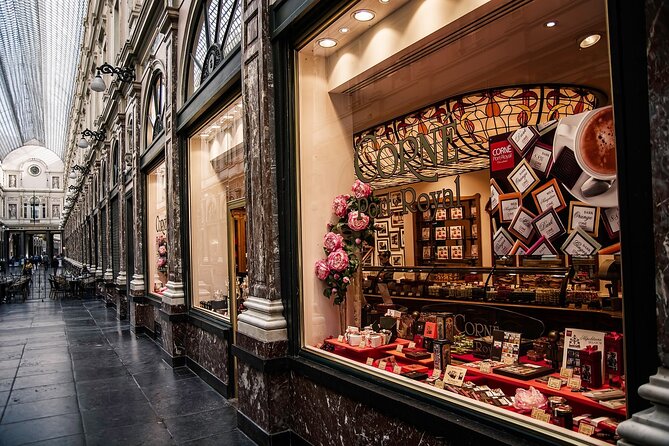 Brussels Walking Tour: Explore Top Sights & Hidden Gems - Meeting at Grand Place 4, and Why Timing Matters