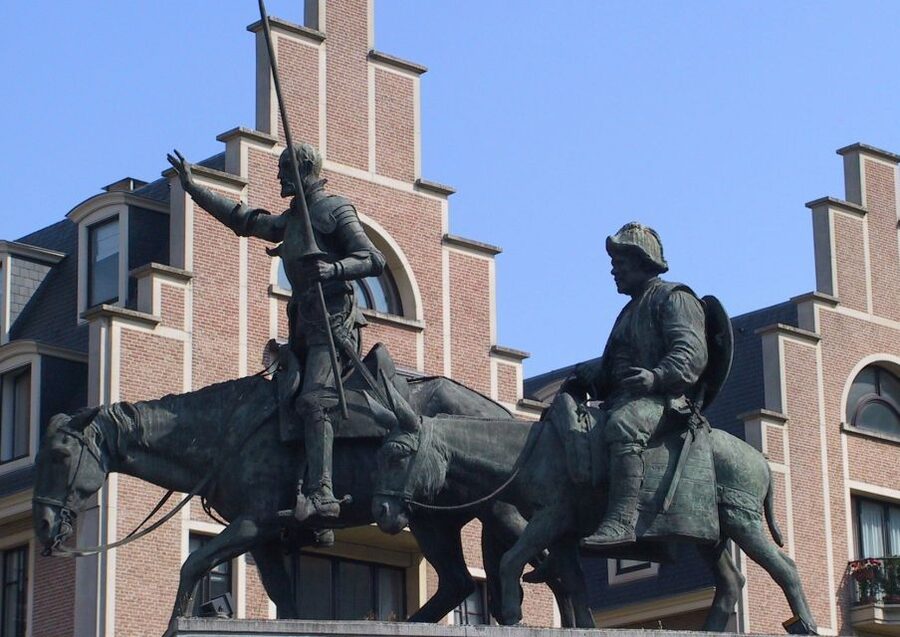 Brussels: Walking Tour from Central Station to Manneken Pis - Grand Place: Gothic Town Hall and gold leaf guild facades