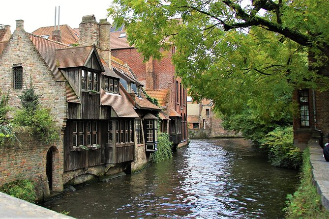 BRYGGJA ROMANTICA - 3 Hour Romantic Tour in Bruges - Jan Van Eyckplein and the quiet intensity of medieval streets