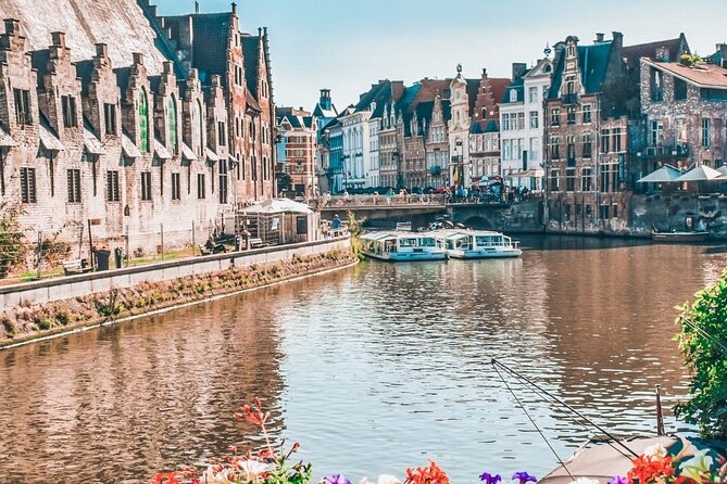 Discover Ghent while playing! Escape game - The alchemist - Price and value: $23.16 per group up to 6