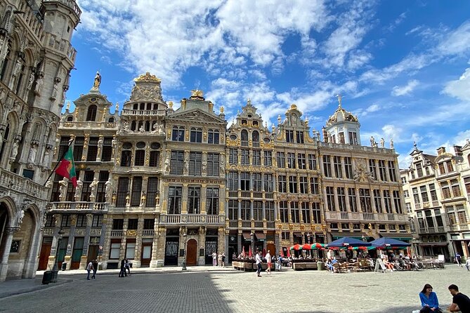 Discover the secrets of Brussels while playing - Best For Families, Small Groups, and Curious Walkers