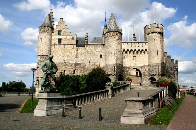e-Scavenger hunt Antwerp: Explore the city at your own pace - Group size, pacing, and where it fits in your Antwerp day