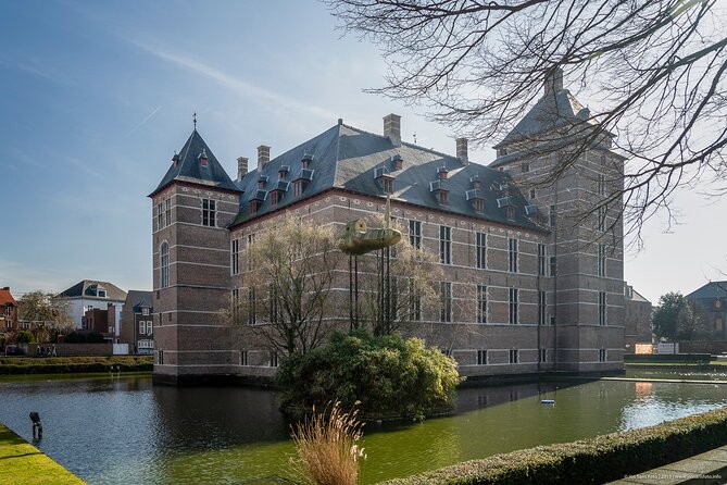 e-Scavenger hunt Turnhout: Explore the city at your own pace - Taxandria Museum in House Metten Thoren: Turnhout through its own past