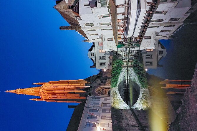 Evening Delights: Bruges Tour with Beer & Chocolate - Onze-Lieve-Vrouwekerk: big art and major tombs inside a brick tower