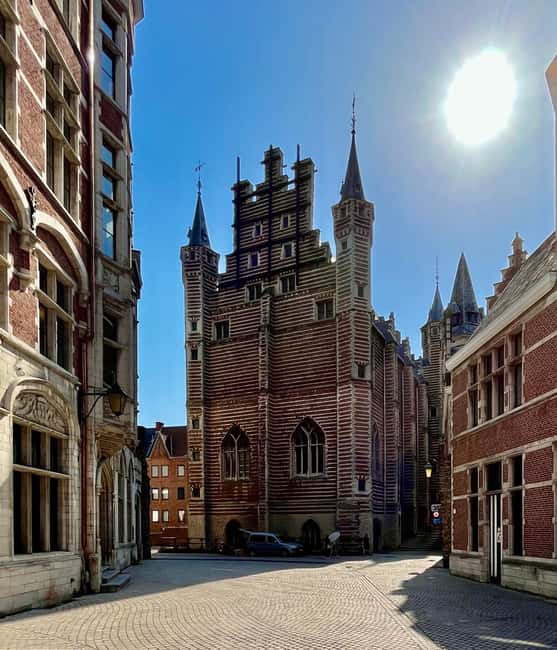 Explore the history of Antwerp with a local historian - Price and value: what 17 dollars buys you