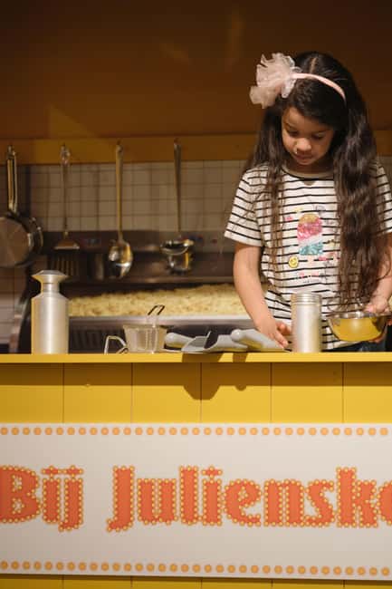 Frietmuseum Brussels: Entry to the fries museum with a tasty treat - Stepping Into Frietmuseum Brussels