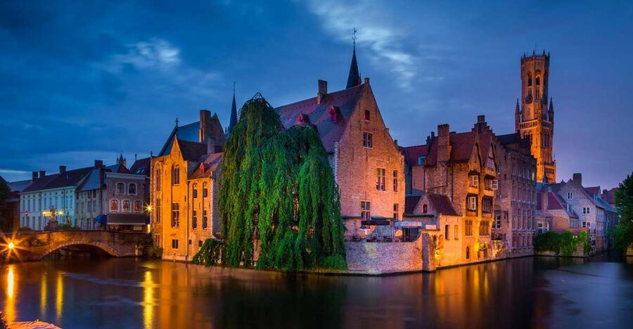 From Amsterdam: Bruges Day Trip in English with Boat Option - Key Things That Make This Bruges Day Trip Click