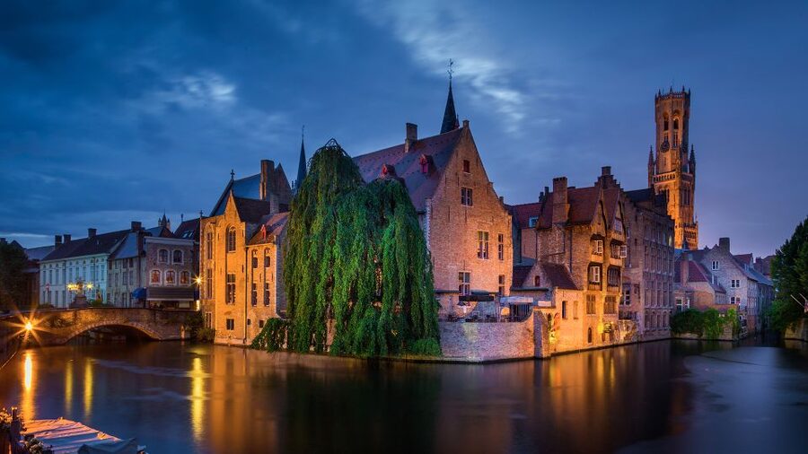 From Amsterdam: Bruges Day Trip in English with Boat Option - Canal and Street Texture: Walplein, Stoofstraat, and Djiver Views