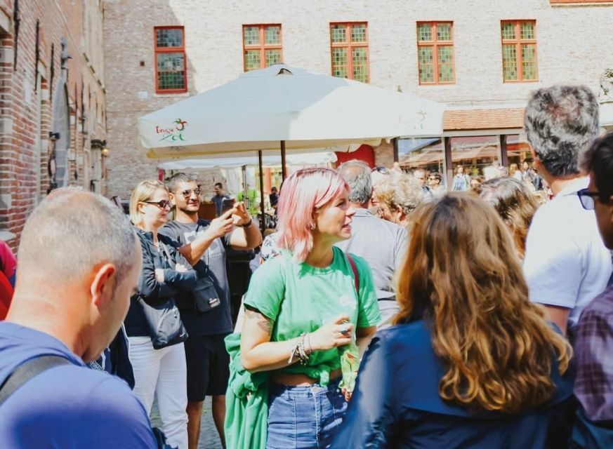 From Amsterdam: Day Trip to Bruges in Spanish or English - The guide factor: how stories make Bruges stick