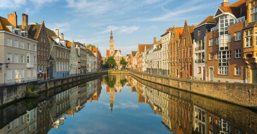 From Amsterdam: Day Trip to Bruges in Spanish or English - Logistics that can affect your day (and how to plan around them)