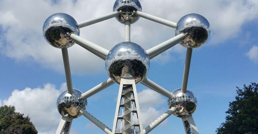 From Amsterdam: Private Sightseeing Trip to Brussels - Sablon District: Belgian Chocolate, Waffles, and Local Products