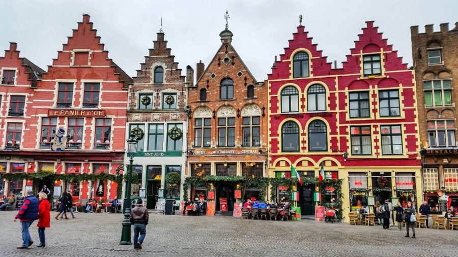 From Brussels: Bruges and Ghent Full-Day Trip by Train - Meeting at Grand Place Brussels and getting the day moving