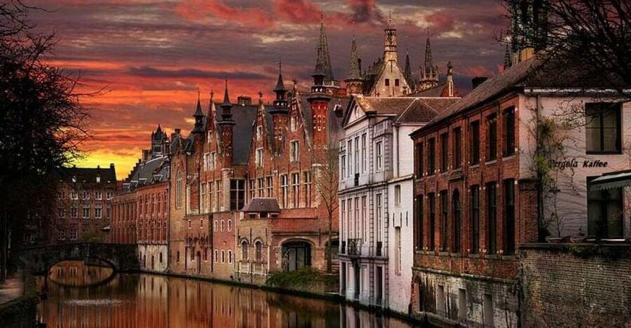 From Brussels: Bruges Day Trip with Boat Tour Option (ES) - Quick hits before you go
