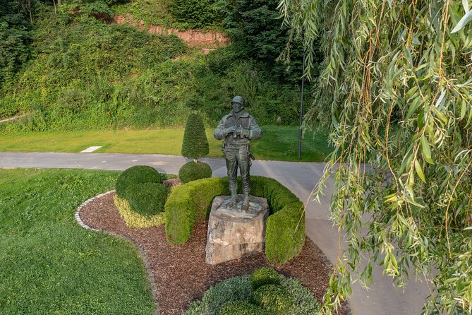 From Brussels: Patton's Battle of the Bulge Day Trip (LUX+BE) - From Brussels pickup to the Luxembourg American Cemetery Memorial