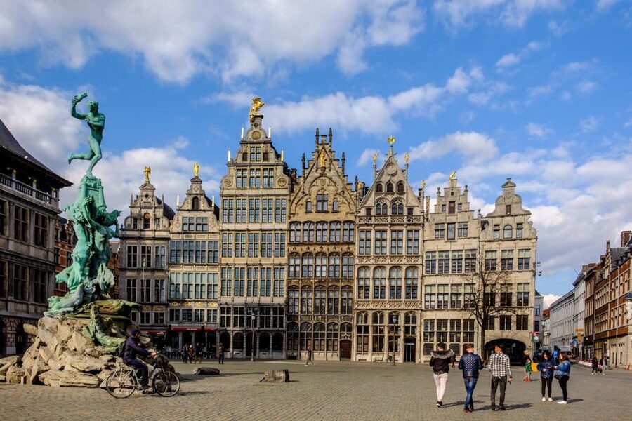 From Brussels: Private Tour to Antwerp - Diamond & Art City - Antwerp Central Station first, because wow is the point