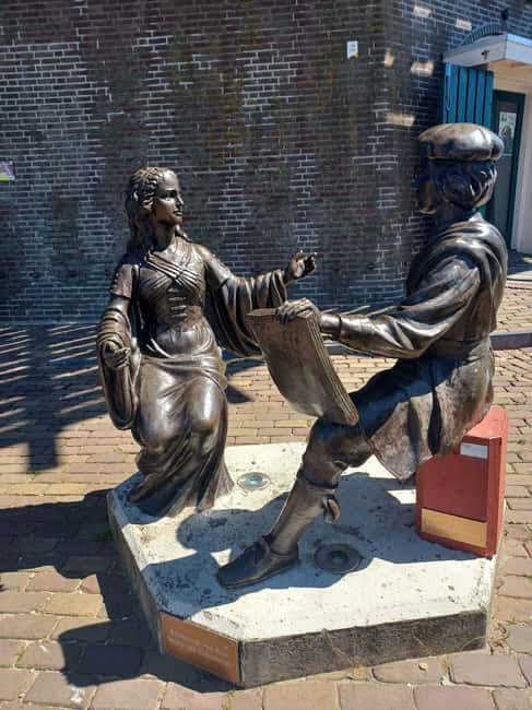 From Brussels: Private Tour to Antwerp - Diamond & Art City - Marquet Square and old houses: slow your feet a touch