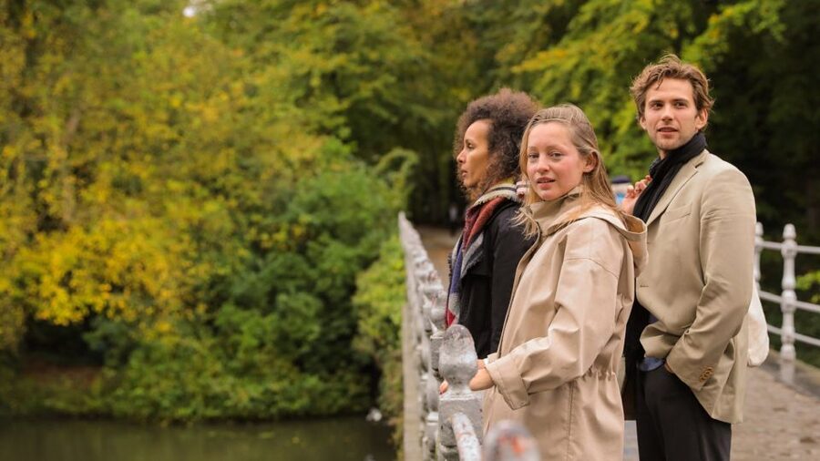 From Paris: Day Trip to Bruges with Optional Seasonal Cruise - Food and beer: what to order so you feel the place