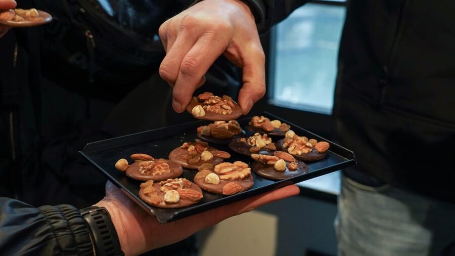 Ghent: Belgian Chocolate Walking Tour with Tastings - Pacing and comfort: cold weather, small groups, and the water question