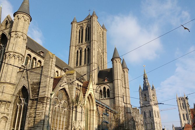 Ghent City Highlights Walking Tour with Light Mea/Snack - The Castle Stop: A Central Landmark That Anchors the Story