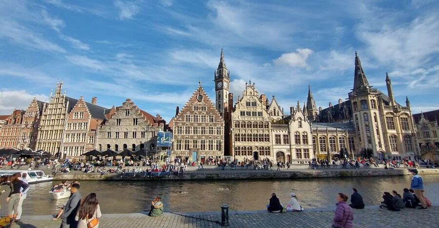 Ghent: Guided City Highlights Walking Tour with Light Meal - The Golden Dragon story and other easy-to-miss details