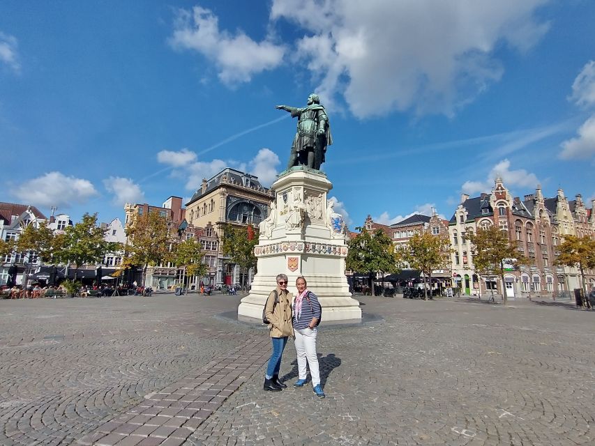 Ghent: Guided City Tour with Chocolate Tastings - The chocolate history thread your guide will follow