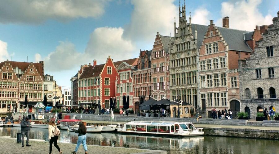 Ghent: Guided City Tour with Food Tastings - Should you book this Ghent food and sights tour?