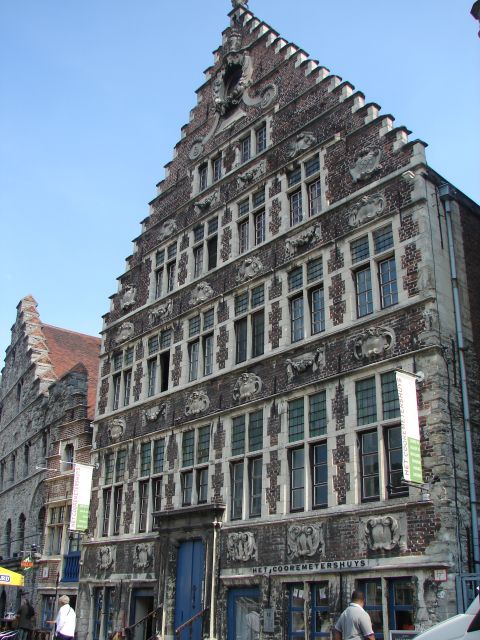 Ghent: Private 2-Hour Walking Tour - Graslei and Korenlei: gables, guild houses, and river views done right