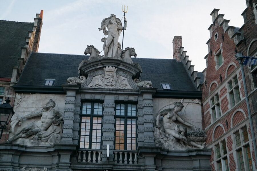 Ghent: Walking Tour from Friday Market to the Cathedral - A 150-minute mix of bus big sights and a focused walk