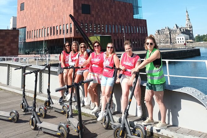 Guided E-kickscooter tour: The big five of Antwerp - Meeting at Jezusstraat 37 and the training that keeps it smooth
