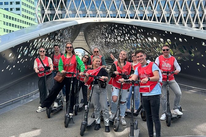 Guided E-kickscooter tour: The big five of Antwerp - Through the green park and the Island district: space to breathe