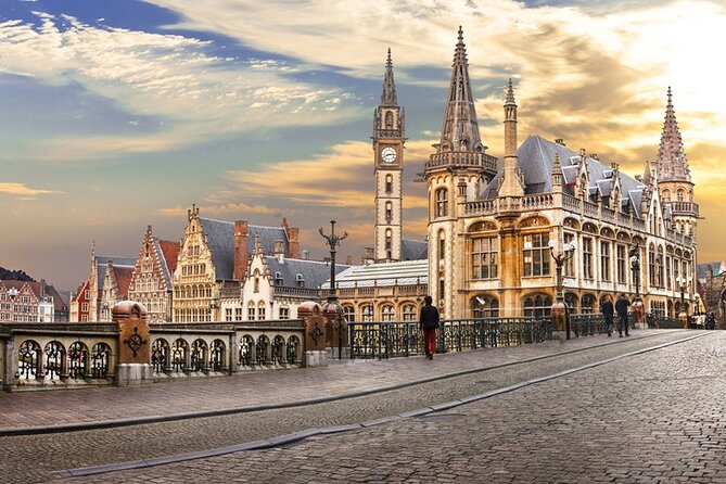 Historical Walking Tour: Legends of Gent - Gravensteen and St Veerleplein: A Castle Inside the City