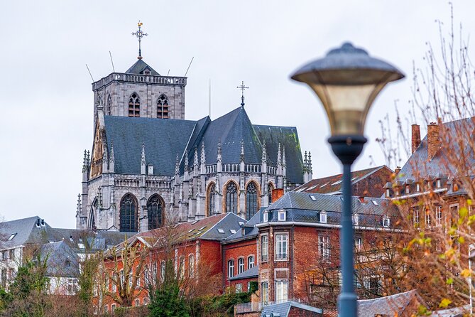 Liege Scavenger Hunt and Highlights Self Guided Audio Tour - Stop-by-Stop: What You’ll Do and What’s Worth Noticing